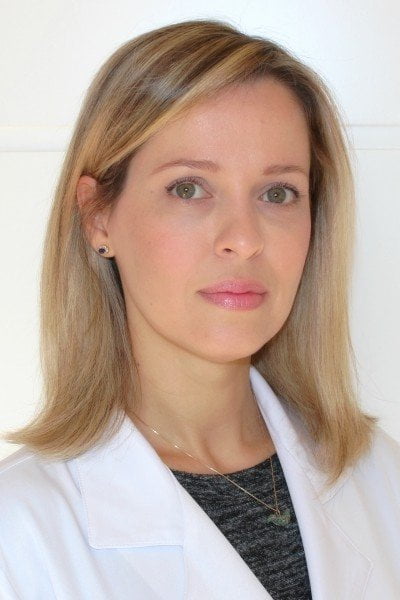 Dra Claudia Faria